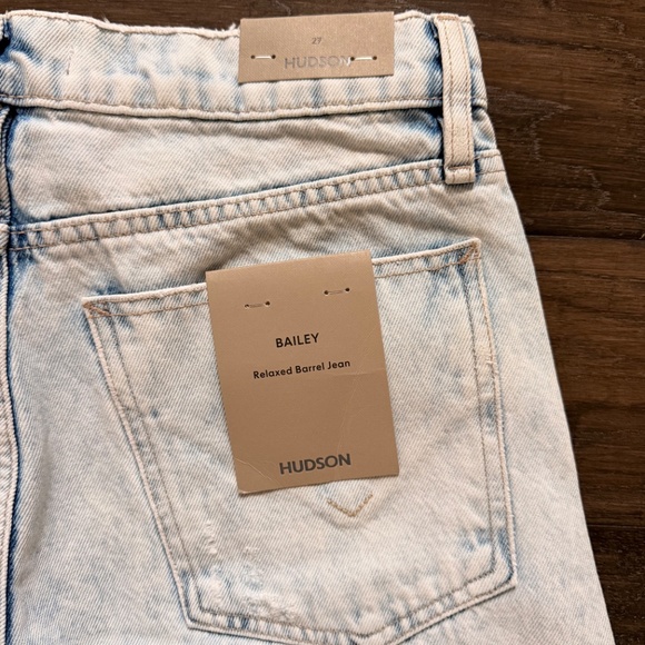 HUDSON Awesome Wide Leg Barrel Twist Jeans in Washed Blue Sz 27 NWT $255!! - Picture 7 of 7